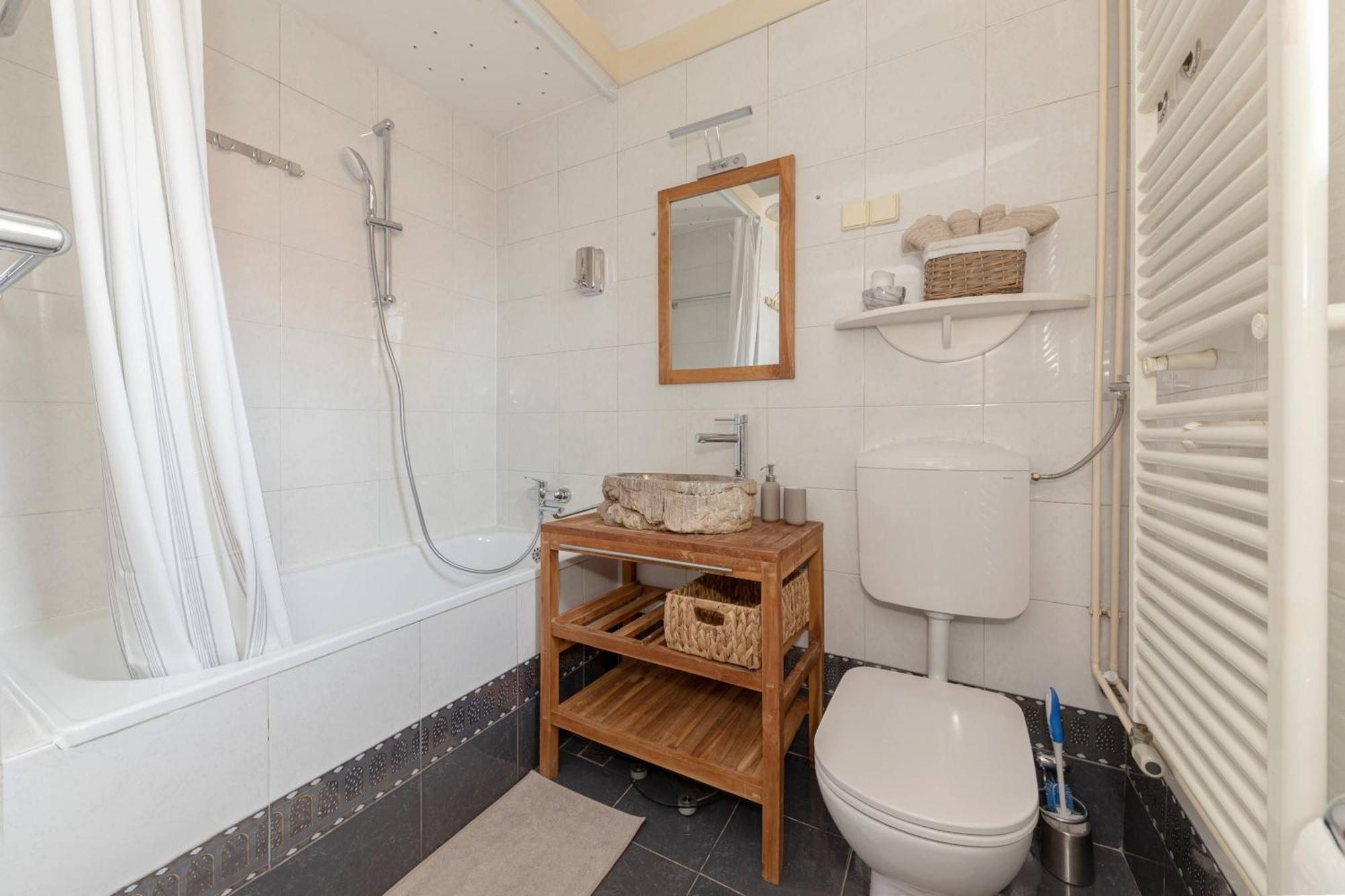 Historical Caserne Apartment Ljubljana Extérieur photo